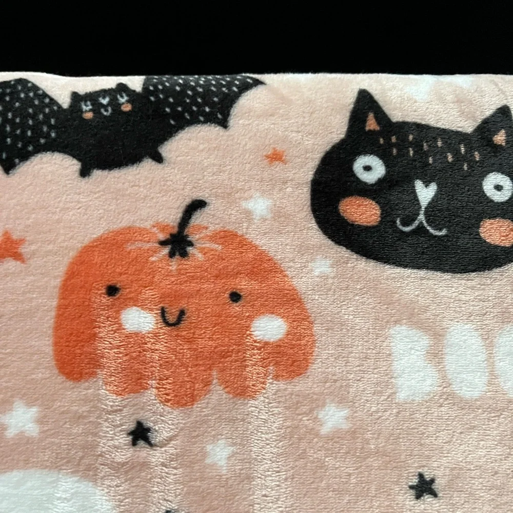 NWOT Elle Decor Halloween Cat plush throw